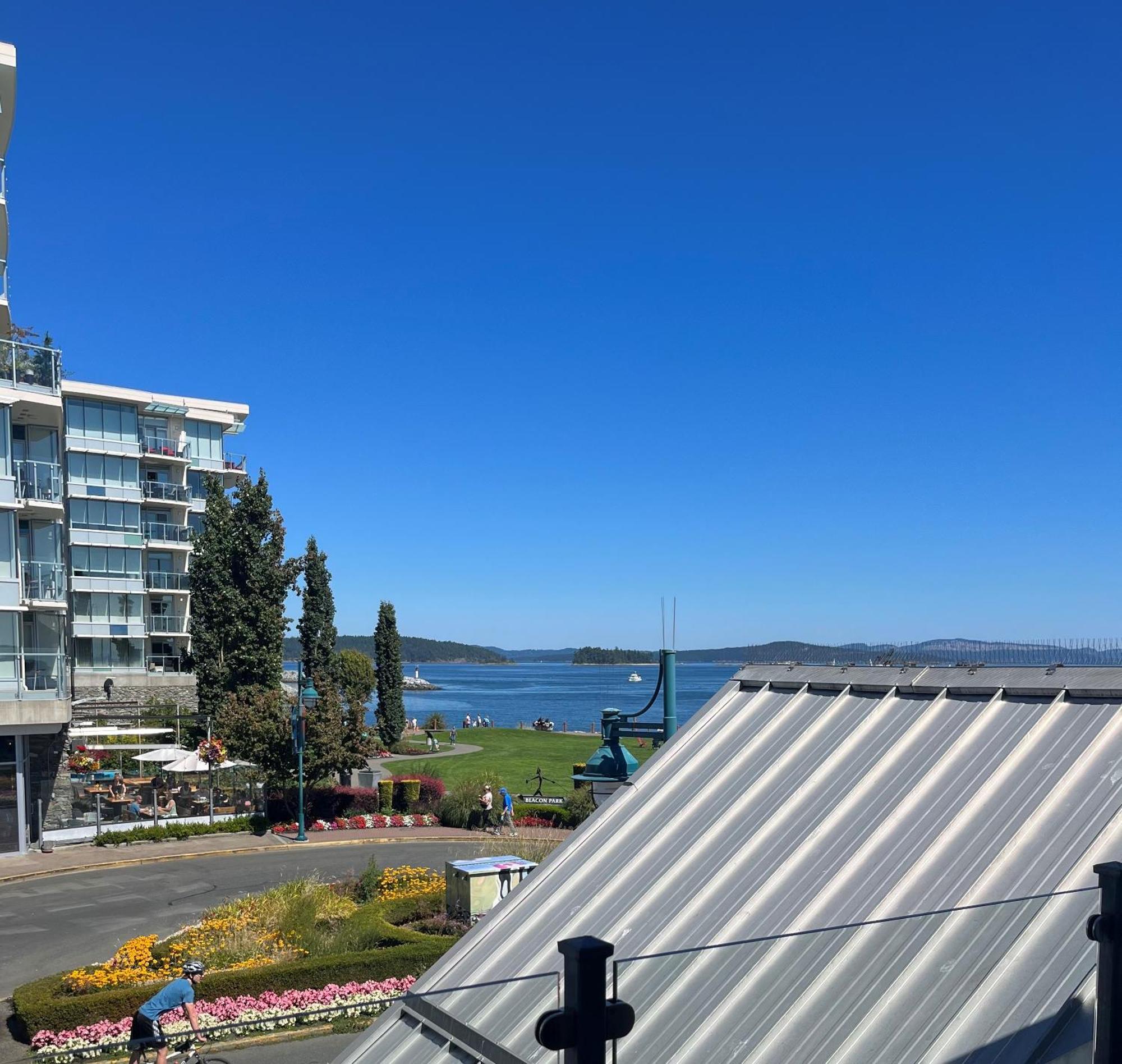 Sidney Waterfront Inn & Suites Dış mekan fotoğraf