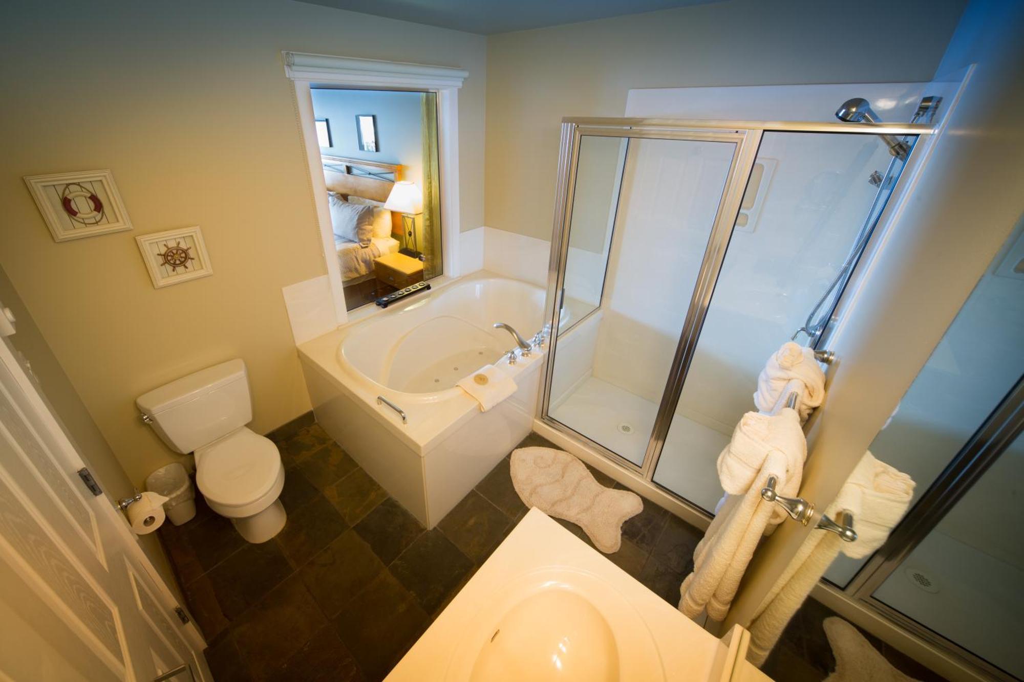 Sidney Waterfront Inn & Suites Dış mekan fotoğraf