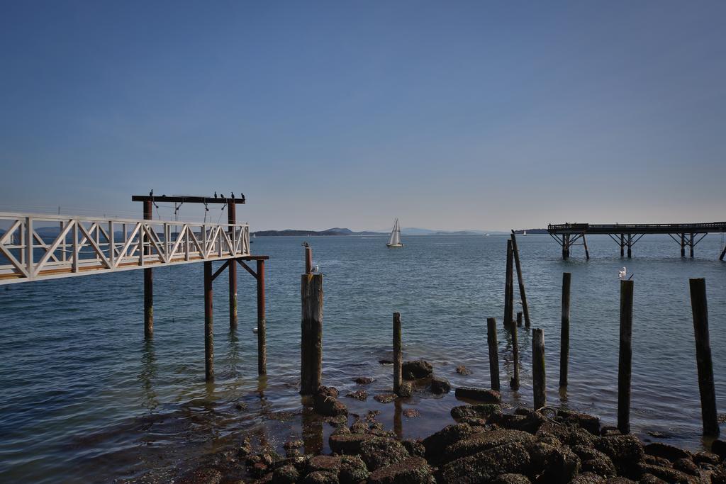 Sidney Waterfront Inn & Suites Dış mekan fotoğraf